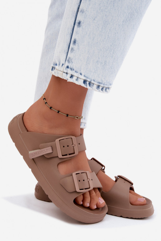 Chinelos leves femininos D.Franklin DFSH413004 na cor areia
