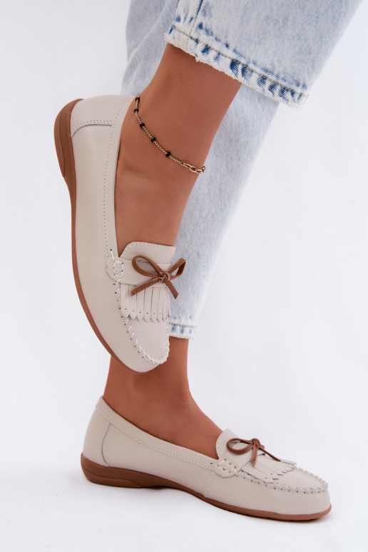 Mocassins femininos em couro sintético na cor areia Vantae