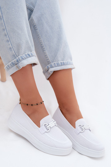  sapato Feminino com uma plataforma com enfeites cor branca Freshy