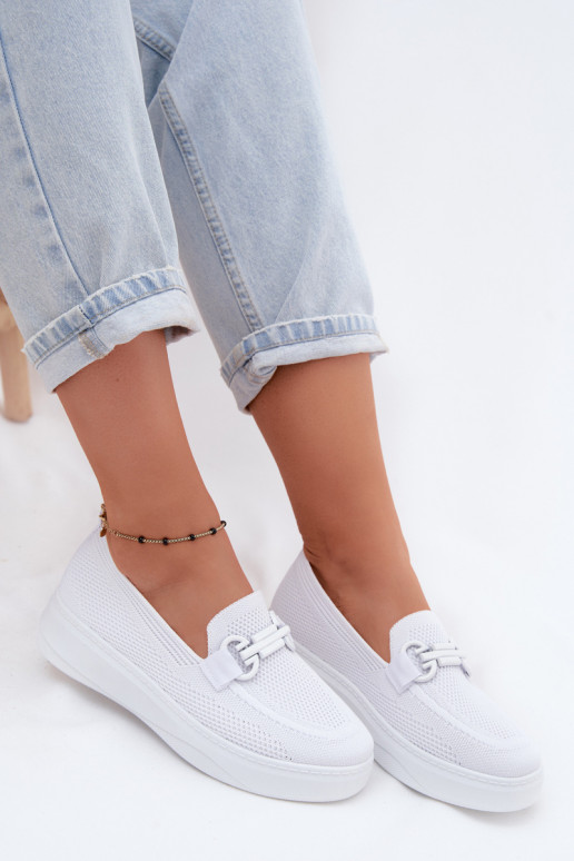 Sapatos femininos de plataforma com ornamentos na cor branca Freshy