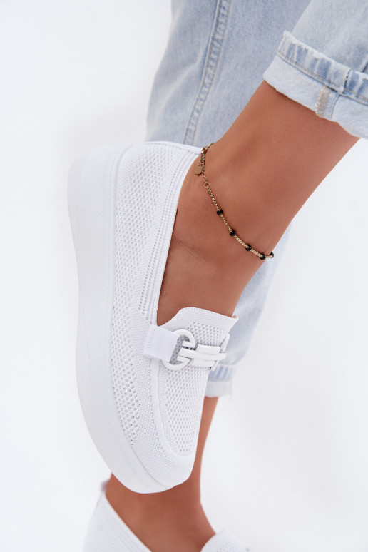  sapato Feminino com uma plataforma com enfeites cor branca Freshy