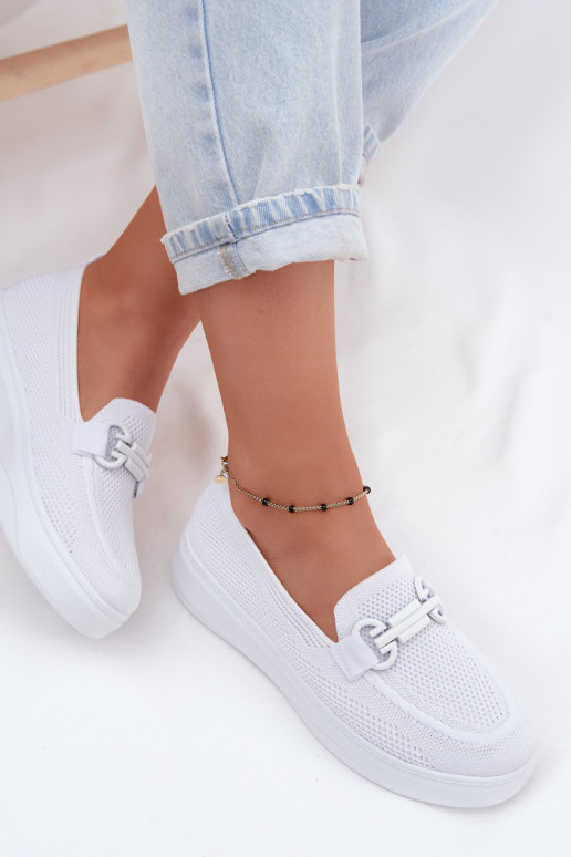  sapato Feminino com uma plataforma com enfeites cor branca Freshy