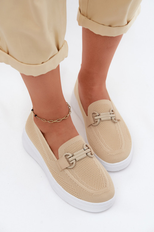Sapatos femininos de plataforma com ornamentos na cor areia Freshy