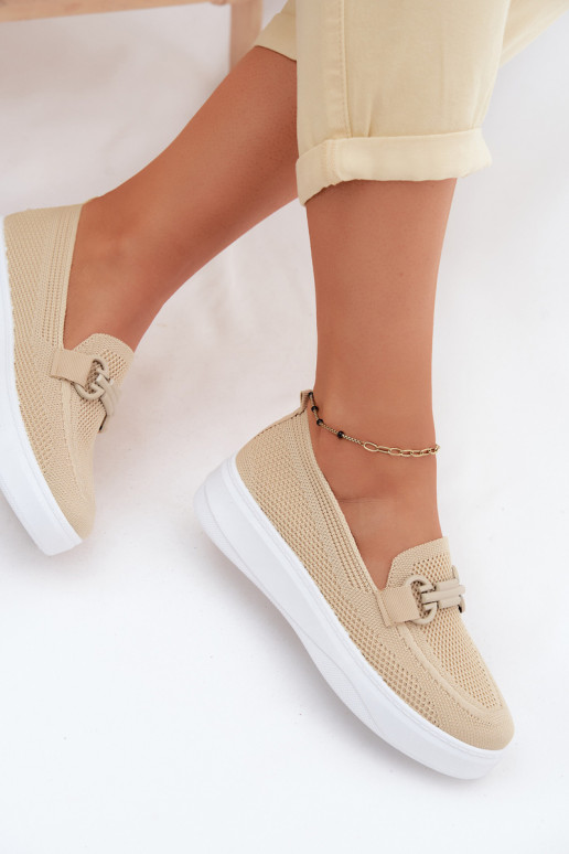 Sapatos femininos de plataforma com ornamentos na cor areia Freshy