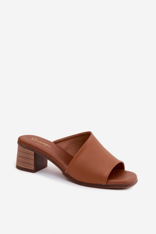 Chinelos de couro Feminino com salto Tem que serciejka E7395-29 cor marrom