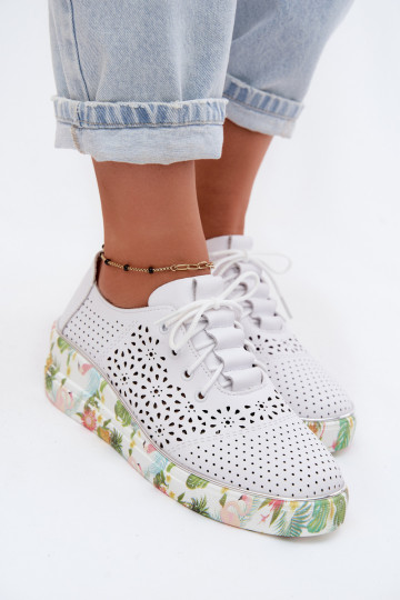 Sapatos de couro femininos com elementos recortados em plataforma na cor branca Artiker 54C1604