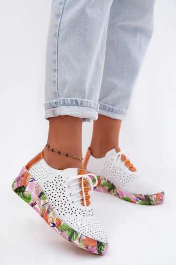 Pele com elementos abertos sapato Feminino com uma plataforma com escritos Artiker 56C1802 Branco-cor laranja