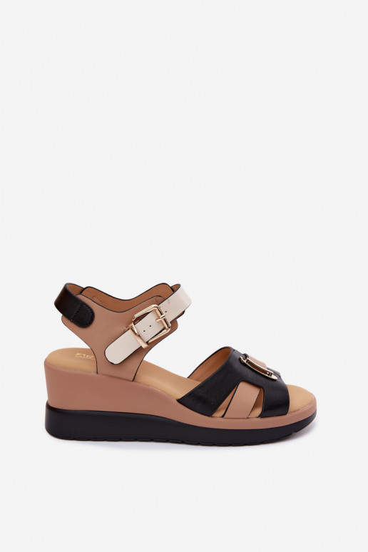 Sandálias femininas cor areia-preto com plataforma e tiras Artiker 58C0316