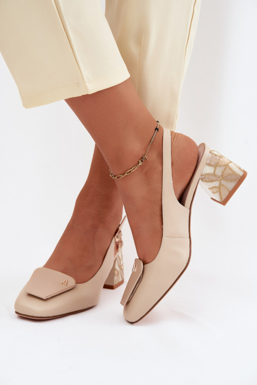Sapatos de couro com saltos e ornamentos Artiker 58C0672 cor areia