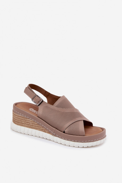 Sandálias femininas com uma plataforma couro natural Artiker 58C3146 bege