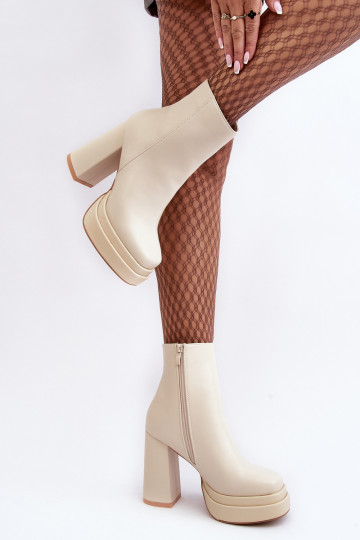 Botins cor marfim com plataforma Sandstra 2
