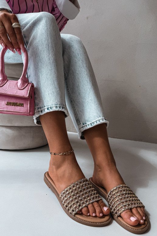 Chinelos castanhos com detalhes brilhantes Fendi