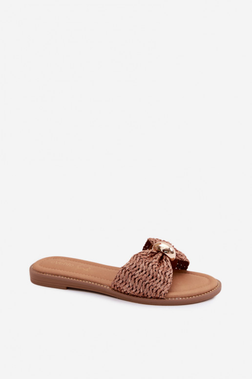 Chinelos castanhos com detalhes dourados Goldie