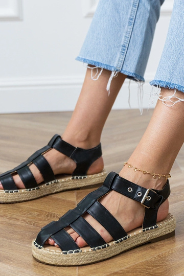 Sandálias espadrilles fechadas pretas Kleona