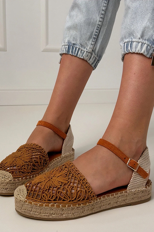 Sandálias de espadrilha perfuradas na cor marrom Santos