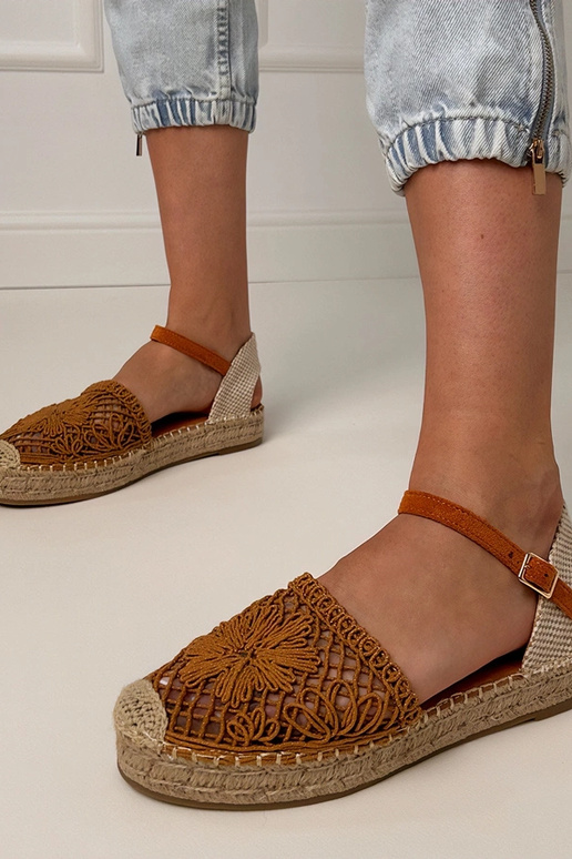 Sandálias de espadrilha perfuradas na cor marrom Santos