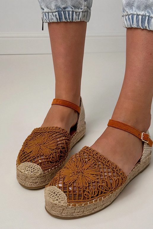 Sandálias de espadrilha perfuradas na cor marrom Santos