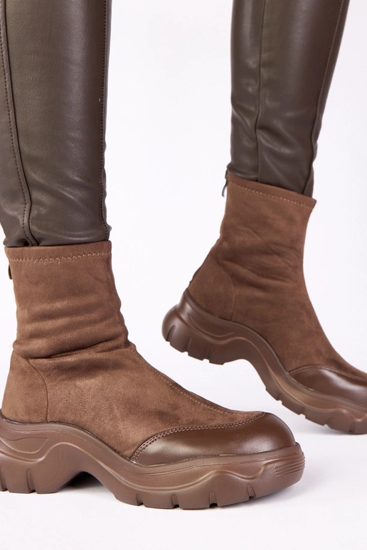 Botins marrons de camurça sintética com sola chunky Alana