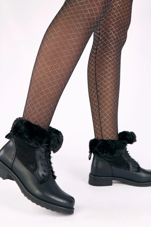 Botins pretos com atacadores e pelo Joyca