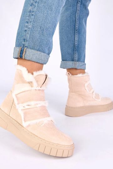 Botins de cor areia com fecho de velcro, decorados com pelo Grace 2