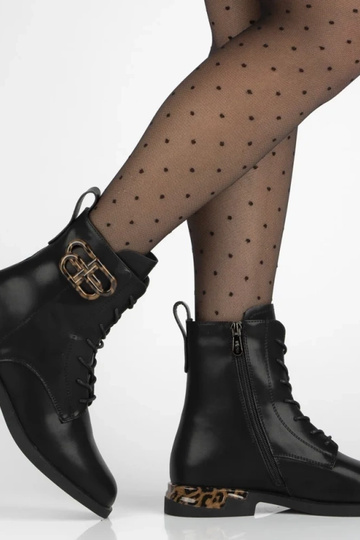 Botins pretos de couro natural, decorados com estampa de pantera Ricka 2