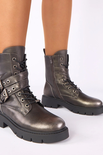 Botins metálicos em plataforma com fivelas decorativas Ruthy 2