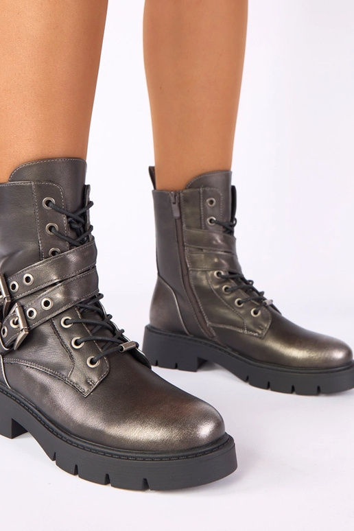 Botins metálicos em plataforma com fivelas decorativas Ruthy