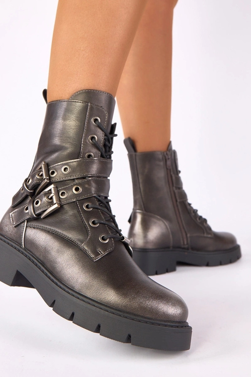 Botins metálicos em plataforma com fivelas decorativas Ruthy