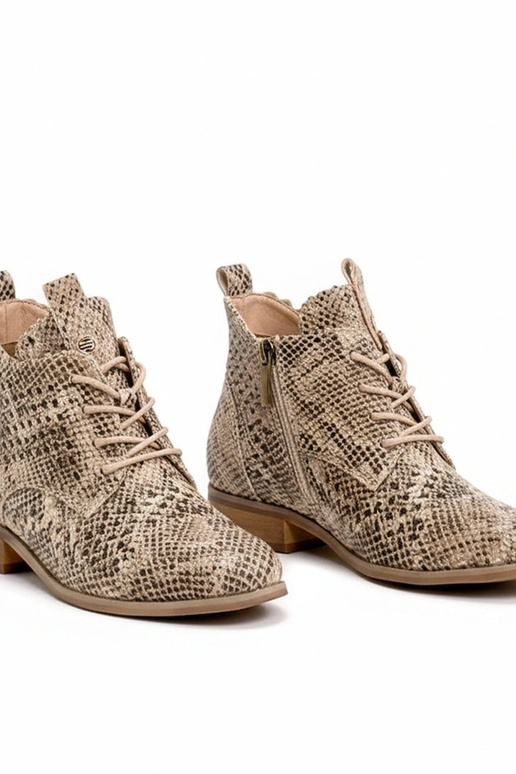 Botins perfurados de cor areia Potocki