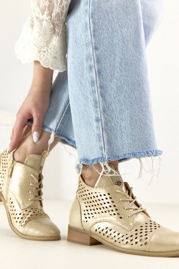 Botins perfurados dourados Potocki 2