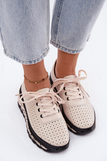 Sapatos femininos de cor areia com elementos vazados e plataforma Morra