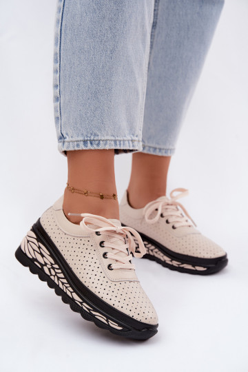 Sapatos femininos de cor areia com elementos vazados e plataforma Morra 2