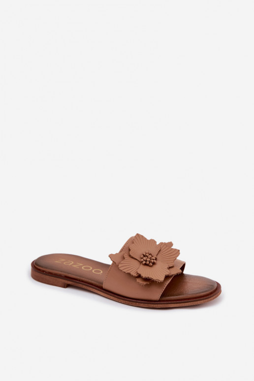 Chinelos de couro para mulheres com ornamentos Zazoo 40477 na cor cappuccino
