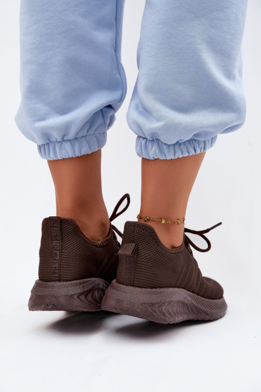 Calçado desportivo slip-on para mulheres Big Star UU274055 na cor chocolate