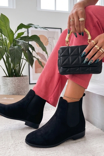Botins pretos com cano elástico Cinzia 2