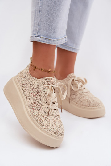 Sapatos casuais bege com plataforma e motivos de renda Evalora 2