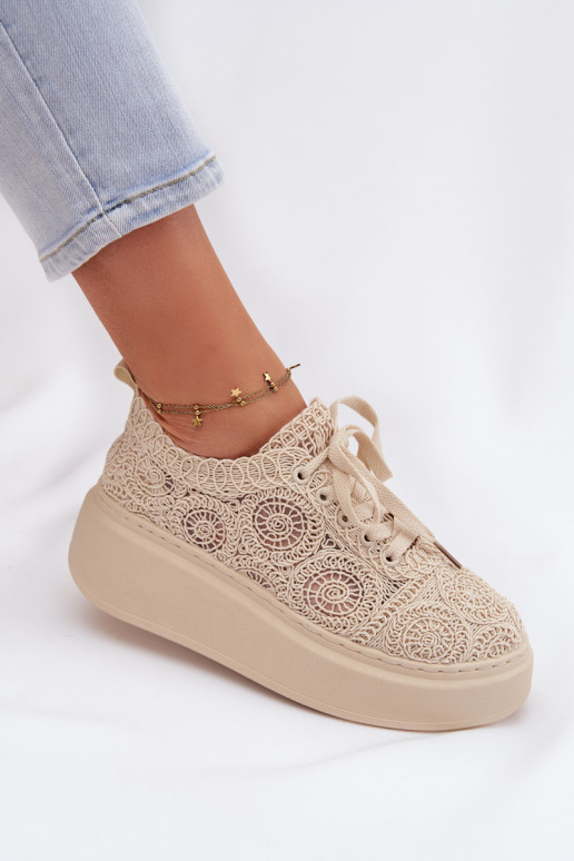 Sapatos casuais bege com plataforma e motivos de renda Evalora