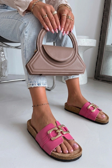 Tamancos rosa com fivela decorativa Rachele