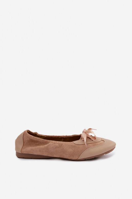Bailarinas esportivas bege com detalhes elegantes Peonia