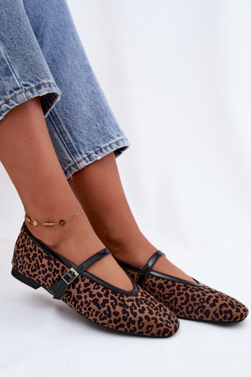 Bailarinas com tiras de camurça sintética em padrão de leopardo Camoria