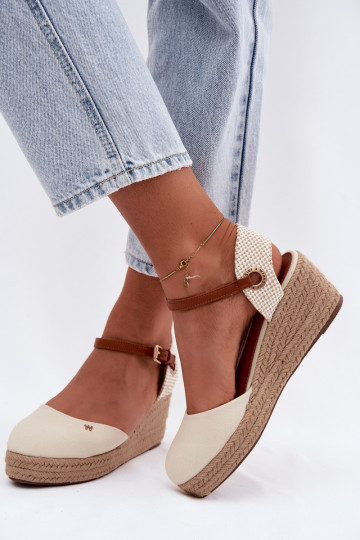 Espadrilles de cor areia com plataforma