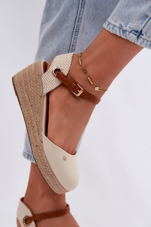 Espadrilles de cor areia com plataforma