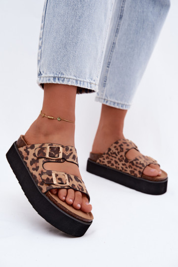 Chinelos femininos com plataforma e fivelas, estampa de leopardo