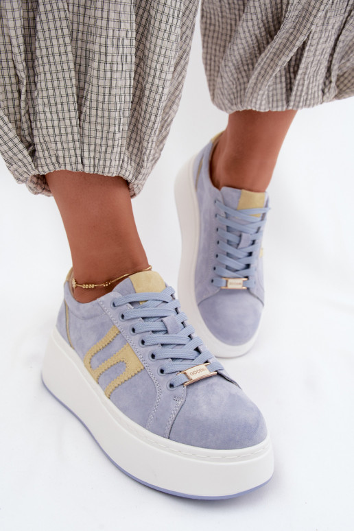 À modalo de tênis Feminino com uma plataforma camurça naturaloParaa cor azul Salima