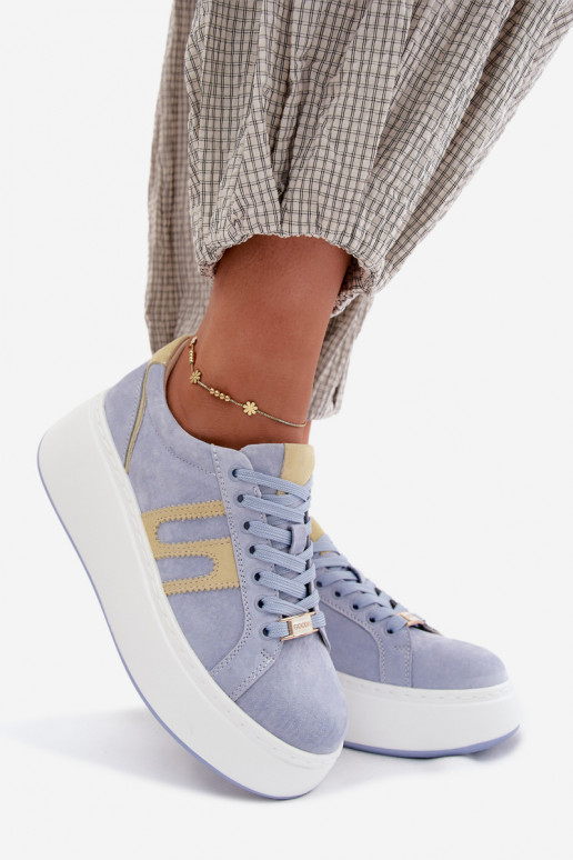 À modalo de tênis Feminino com uma plataforma camurça naturaloParaa cor azul Salima