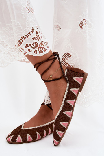 Ballerinas de crochê com detalhes elegantes em marrom escuro Astera 2