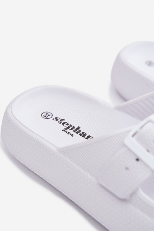 Chinelas femininas com espuma e tiras brancas Sharmen