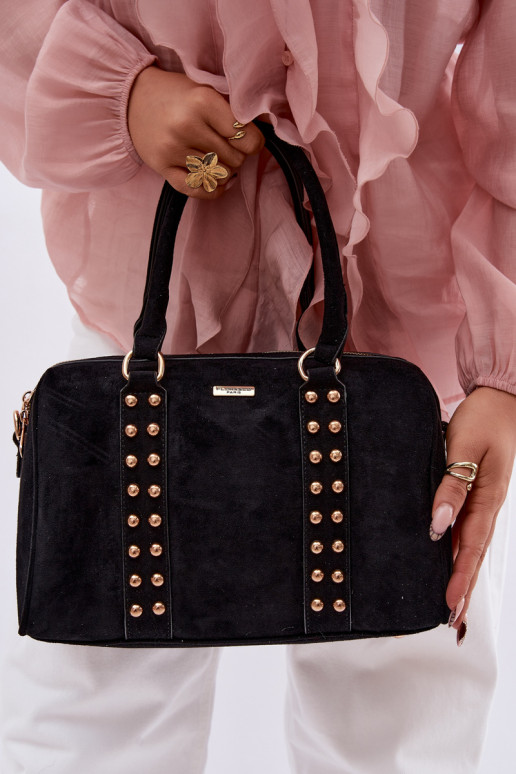 Bolsa preta com tachas douradas Emelle