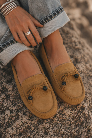 Mocassins femininos com laços e franjas em camurça sintética na cor marrom Bluebell 2