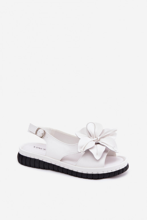 Sandálias femininas brancas com anéis decorativos Vinceza 66917